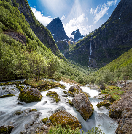 Glacier_Waterfall